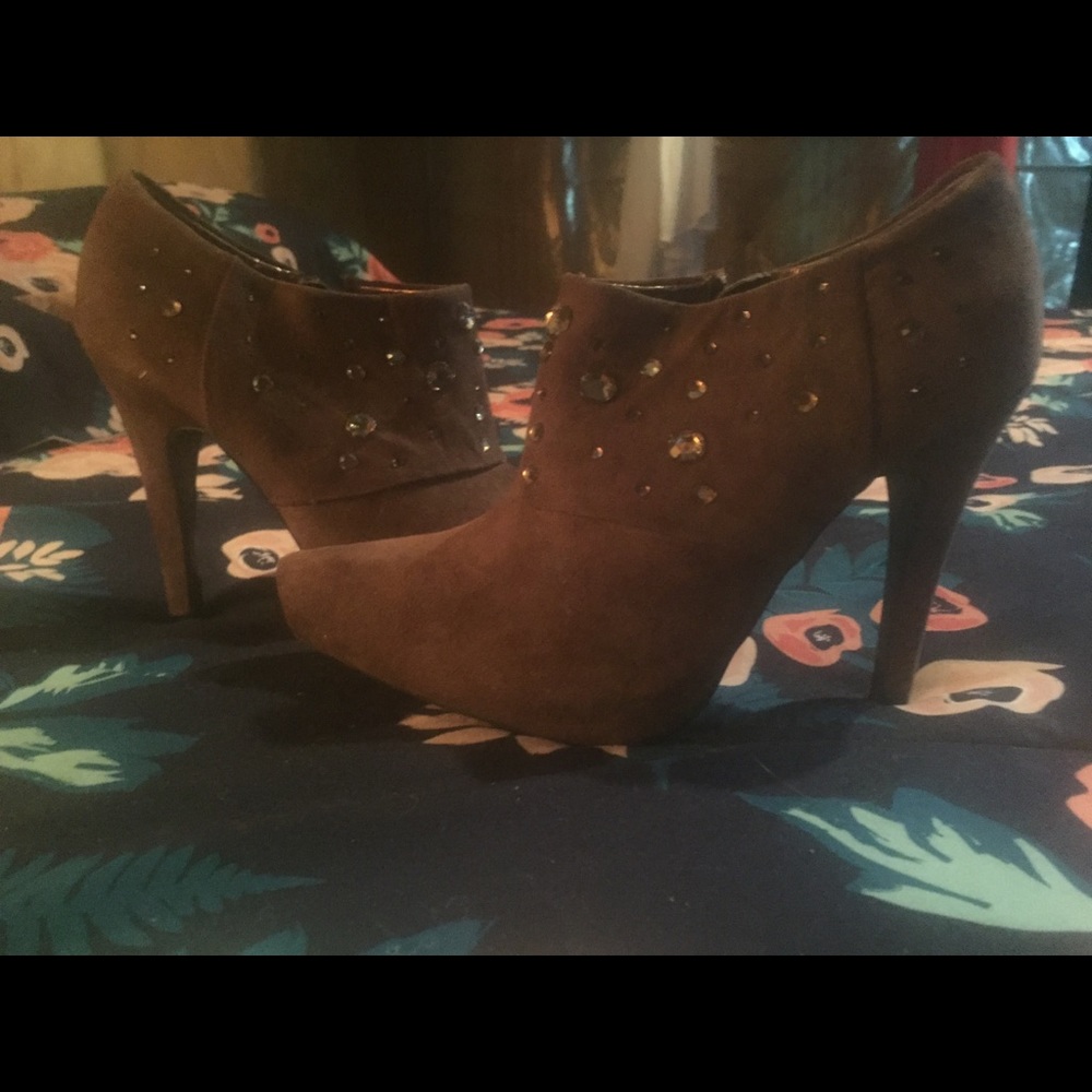 Kathy van zeeland bootie heel